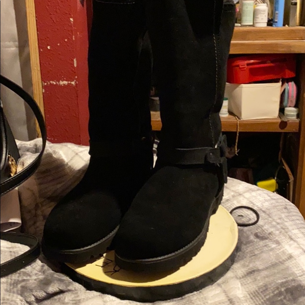 Bear paw boots